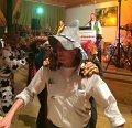 16 Die Polonaise wird vom Obmann TONI  selbst angefuehrt